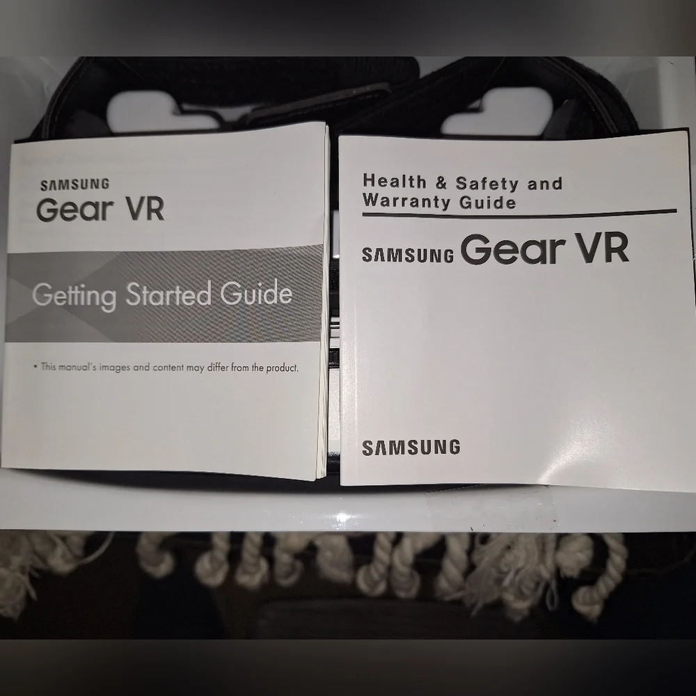 A Samsung Gear VR Compatible w/note5, S6edget,S6,S6edge,S7,S7edge Oculus